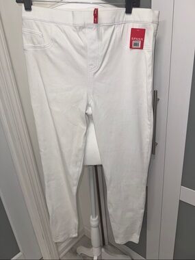 SPANX White Pull-On Slim Ankle Pants